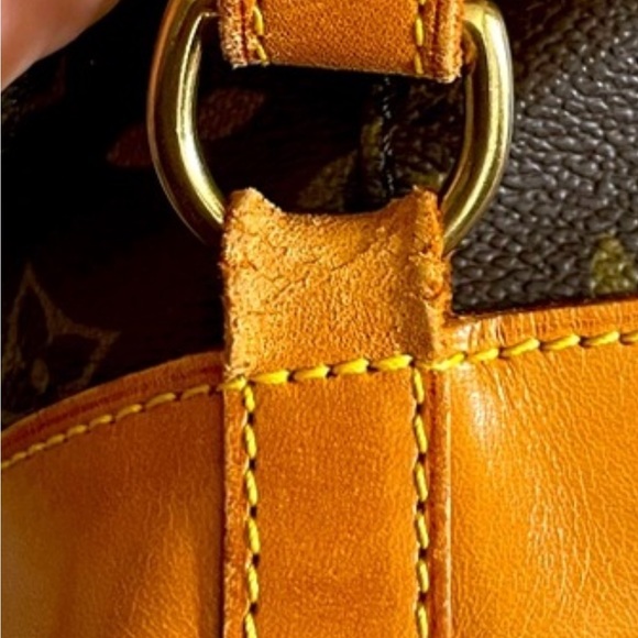 Authentic LV Montsouris GM Backpack Monogram - Picture 12 of 12